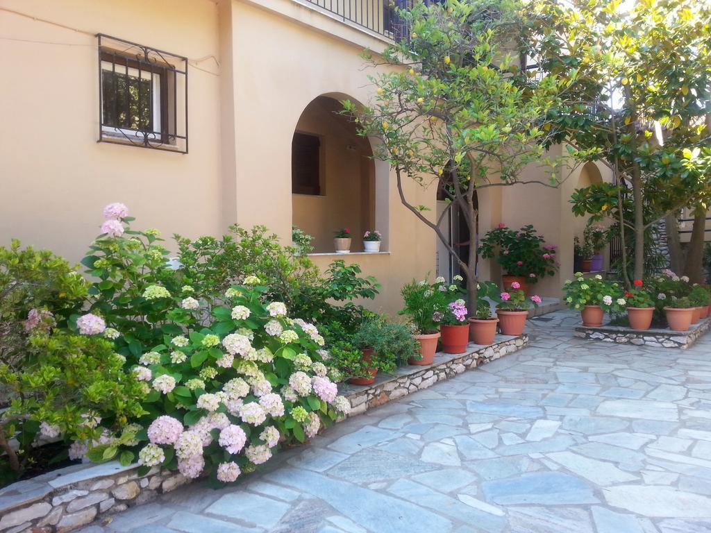 Maria Studios Skiathos Bagian luar foto
